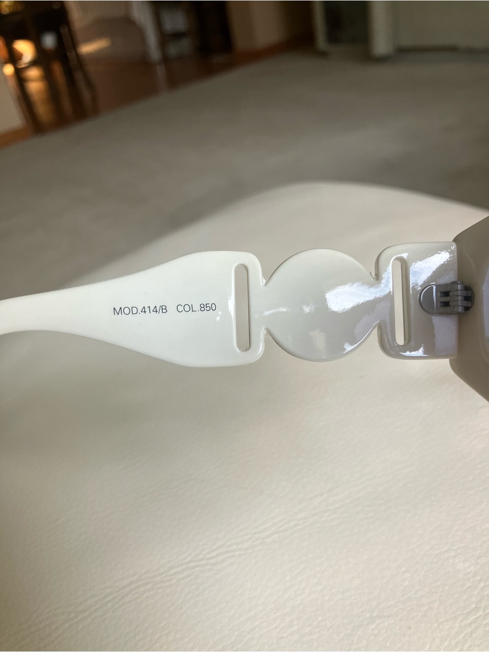 NEW Versace 414/B MAXI MEDUSA BIGGIE 850 White Oval Unisex Sunglasses - Picture 6 of 9